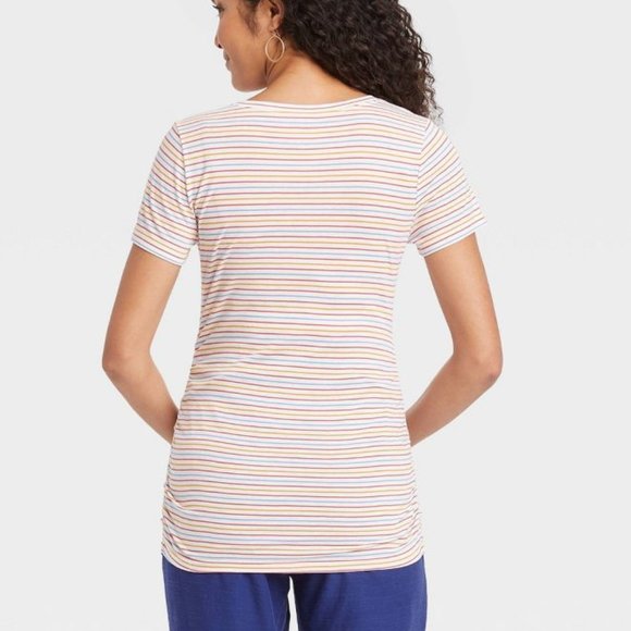 ISABEL MATERNITY V-Neck Side Shirred Maternity Tee  𝐍𝐄𝐖 𝐖𝐈𝐓𝐇 𝐓𝐀𝐆𝐒! - Picture 4 of 6